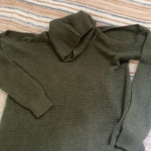 Hollister open shoulder turtle neck sweater